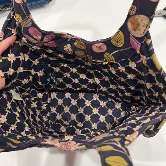Vera Bradley Quilted Floral Bird Shoulder Bag with Magnetic closure - Picture 3 of 3